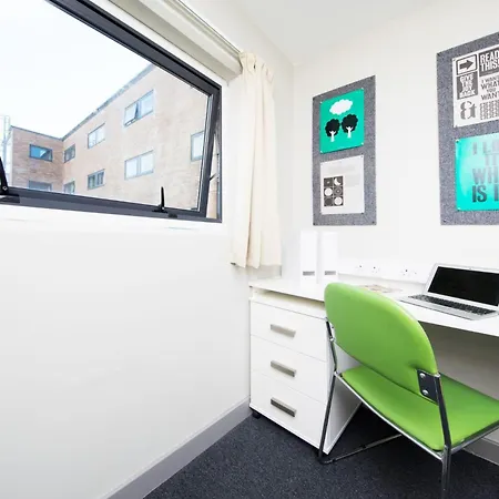 For Students Only Exchange Works In Centre Apartment