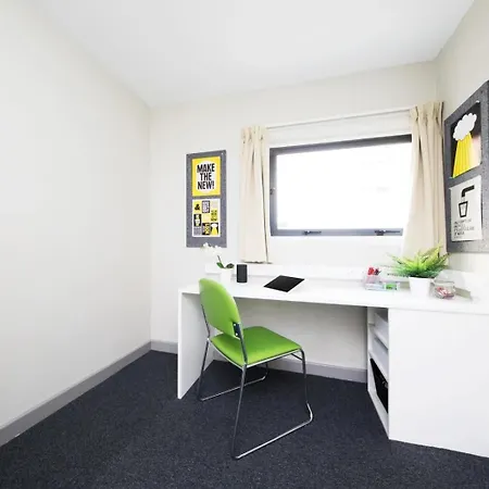 For Students Only Exchange Works In Centre Apartment